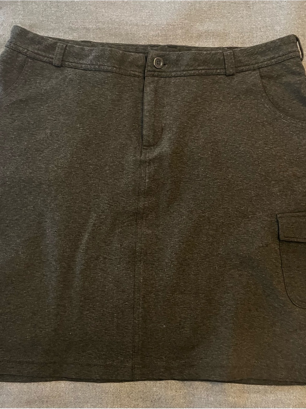 Duluth Trading Co Dark Gray Knit Skirt with Waistband Tag Detail